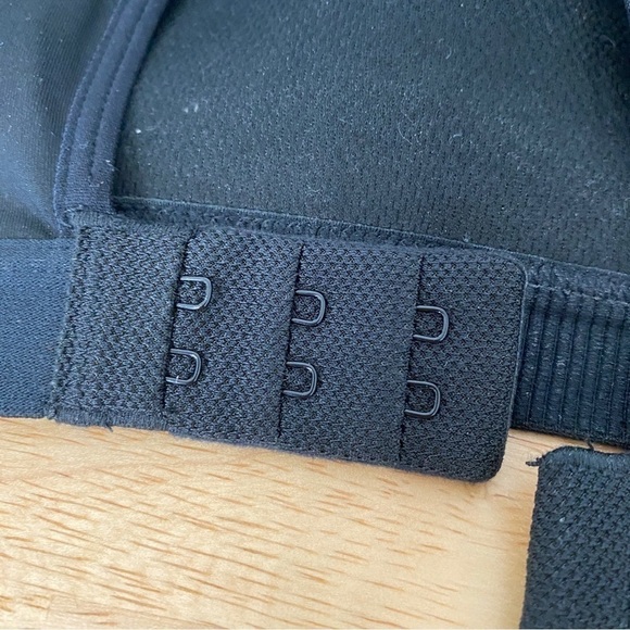 Victoria’s Secret VSX Sport Bra Heathered Black, Victoria Sport Women's Size 36D - Picture 10 of 14